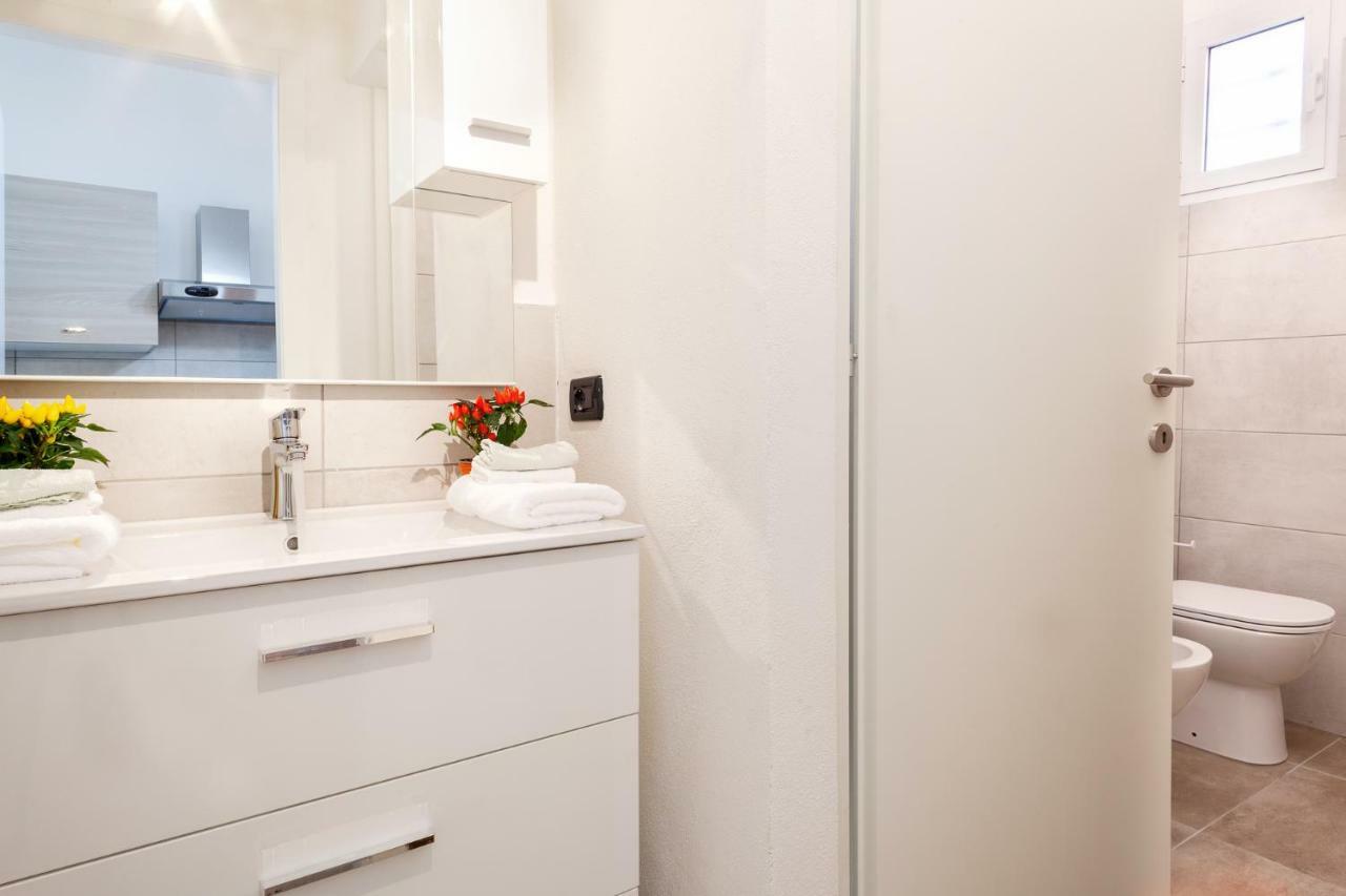 Duplex Apartment In Pieno Centro 페라라 외부 사진